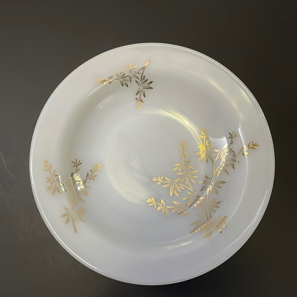 Vintage Anchor Hocking Fire King Milk Glass Bowl